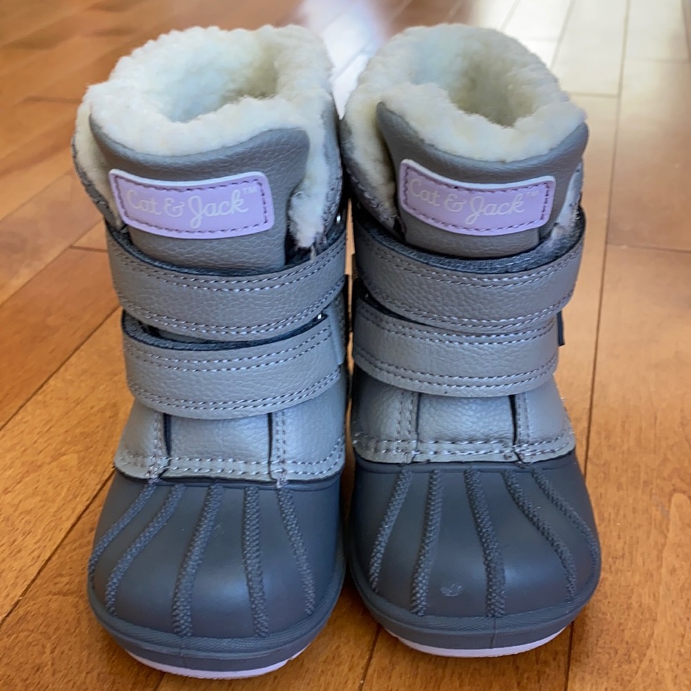 Cat and Jack boots